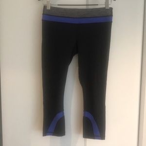 Lululemon cropped running leggings.